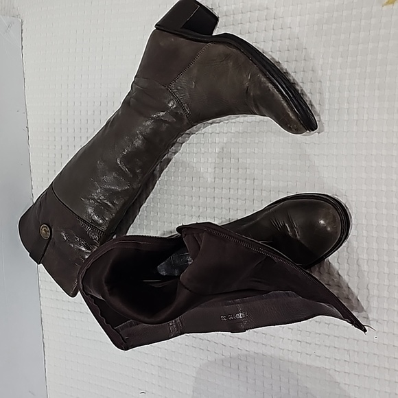 ELLUS Leather tall boots round toe zipper closure Size 6 rubber soles - Picture 10 of 13